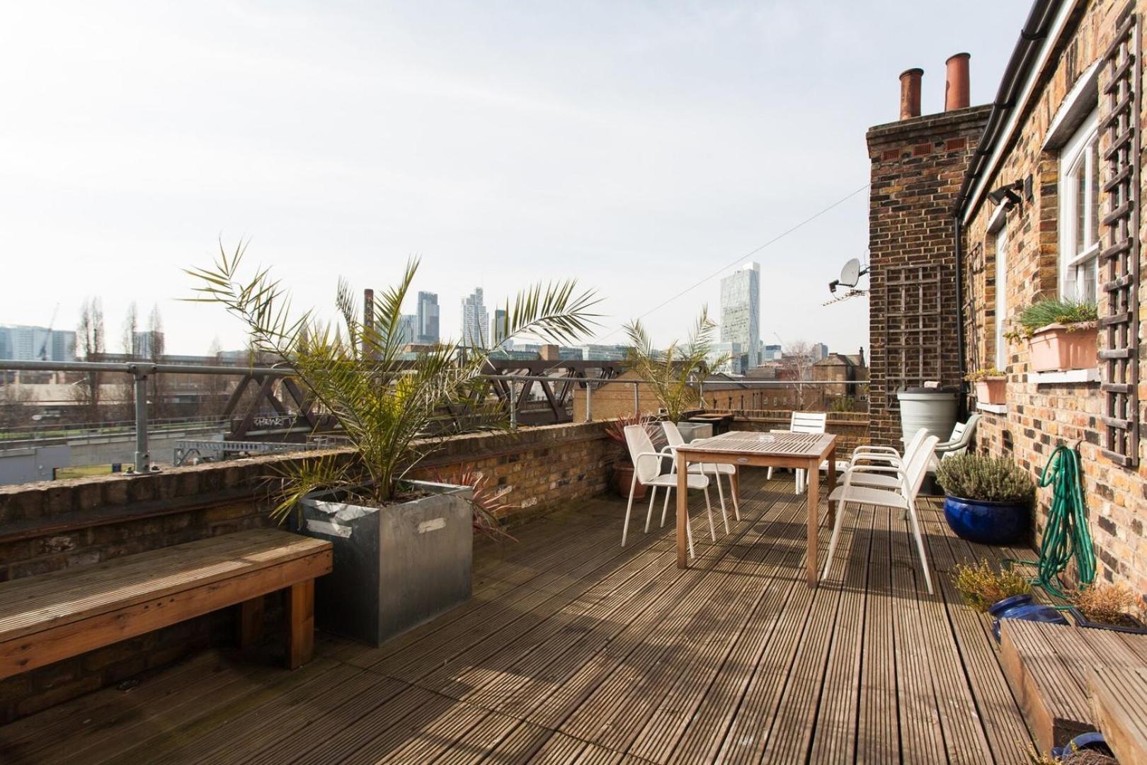 Large Shoreditch 2/dbl Bed Loft Holiday home London